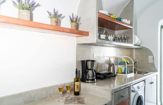 Astrea Suites Feggaropetra Cave House - Photo 63