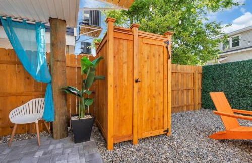 1 Block to Beach, Park 3 cars, Game Room and Balcony - Foto 41