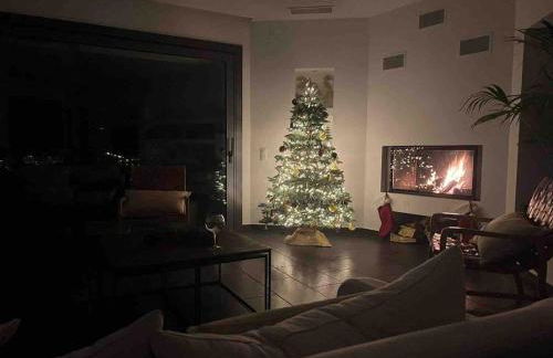 Idyllic 6 bed villa stunning sea view salt pool - Foto 73