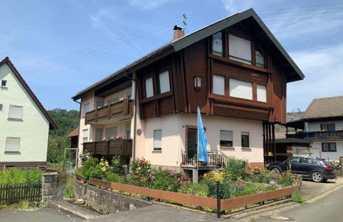 Apartment Freistehendes Ferienhaus mit Südbalkon by Interhome - Foto 18