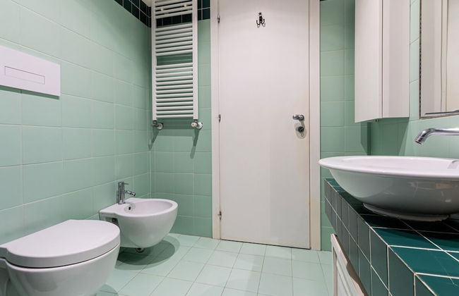 Casa Watt Stylish Apartment With Balcony - Photo 17