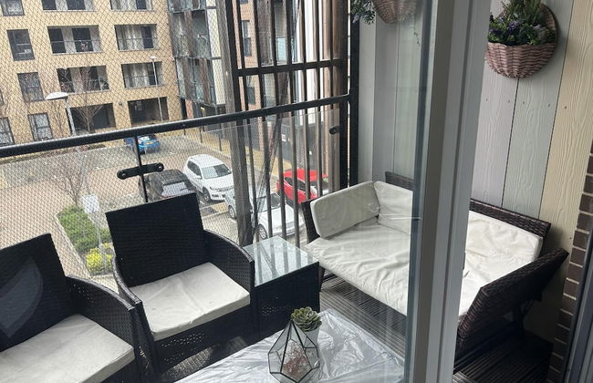 Immaculate 2-bed Apartment in Romford - Photo 7