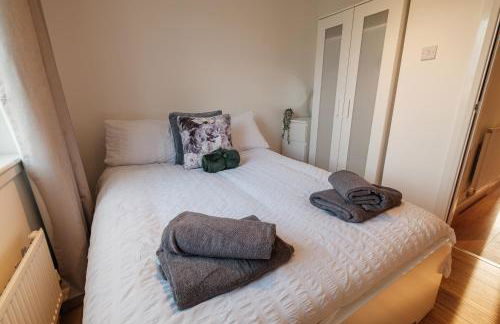 Mackie Residence - SJA Stays - 3 Bed Apartment with parking - Foto 15