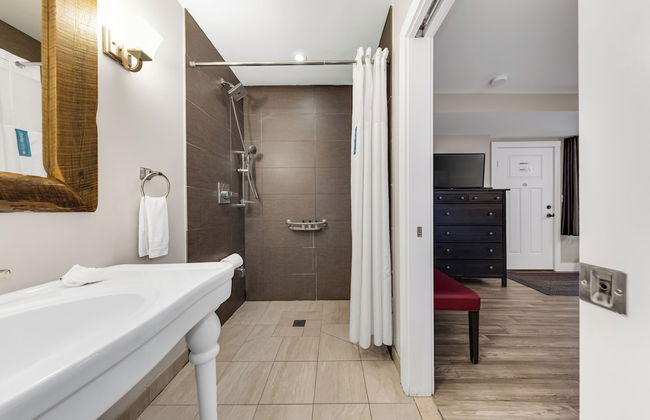 Lake Placid Inn: Residences - Photo 23