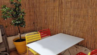 2 pièces dans le centre avec petite terrasse 3*** - Foto 4