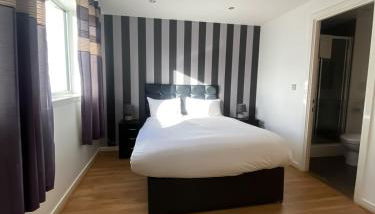 Blue Harbour Apartments - Photo 4