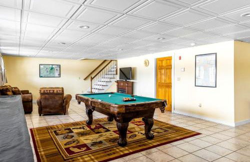 Gorgeous Cottage with Hot-tub and Games in Beaver Cove, Maine - Foto 50