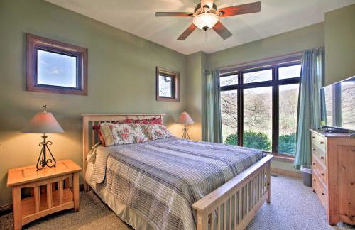 House with Deck, Fire Pit - 15 Mins to Snowshoe! - Foto 19