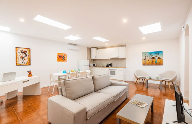 Live Laugh Love Beach Guest Home with AC - Photo 52