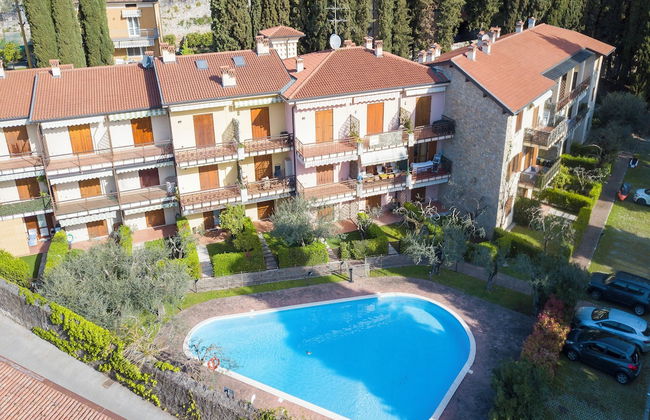 Borgo Degli Ulivi shared pool- 200m lake - Foto 1