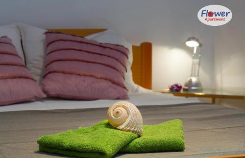 Romantic Apartment Flower - Photo 11