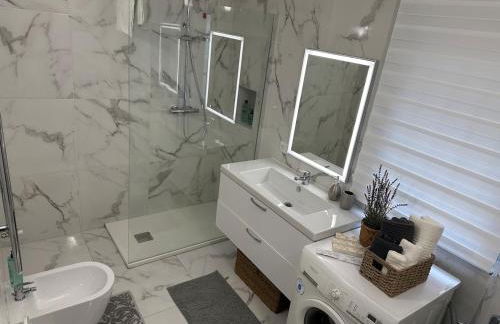 Dina’s Flower House - Foto 16