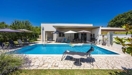 Holiday house with pool near Rovinj - Foto 2, Garden, sunbed, Garden view