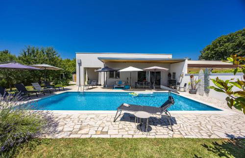 Holiday house with pool near Rovinj - Foto 2