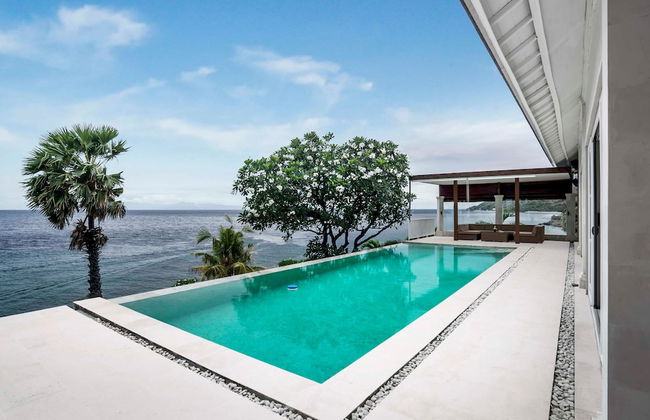 Villa Eden Roc by Alfred in Bali - Luxury Beachfront 3BR Villa With Infinity Pool Amed - Foto 12