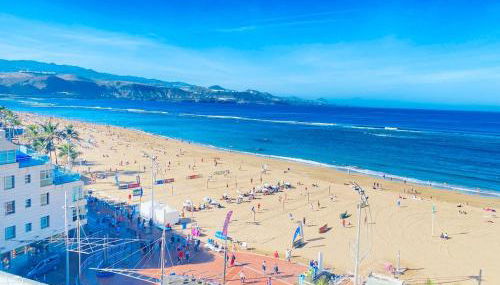 APARTAMENTO ATICO gran terraza y Jacuzzi cerca de la playa - Photo 3