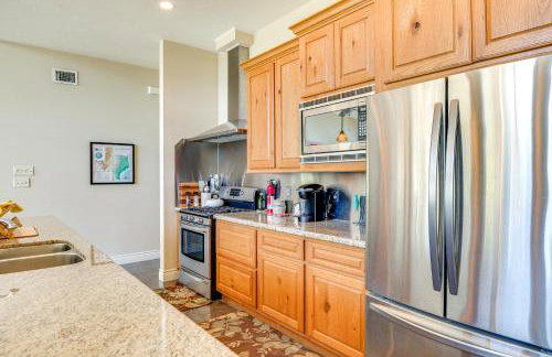 Franklin Home with Water Views Outdoor Dining Area! - Foto 8