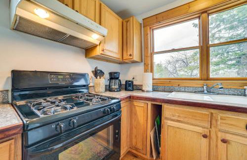 Snowmobiling Hub! Mackinaw City Home 3 Mi to Beach - Foto 9