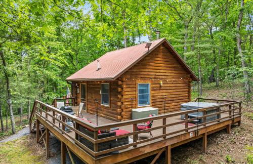 Mallard Creek Cabin - Firepit - Kitchenette - Large Deck - Gas Grill - Foto 1
