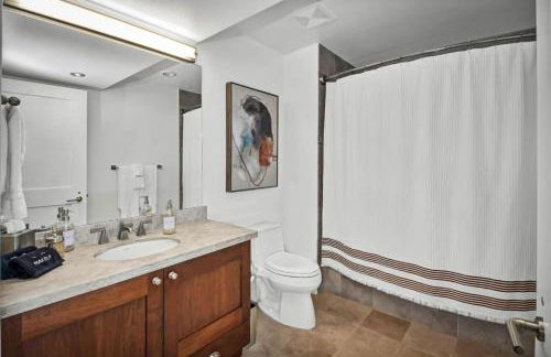 Panoramic Bay and City Views - 2BR, Pool, Gym, Parking - Foto 25