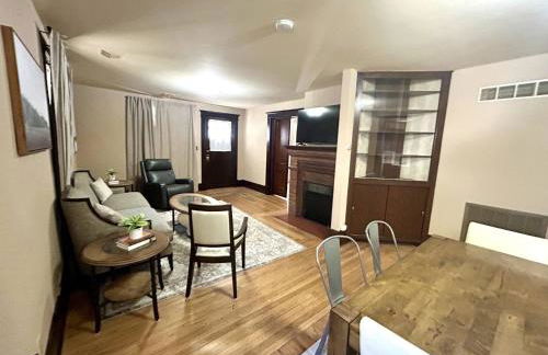 Downtown Location With Washer and Dryer. - Foto 13