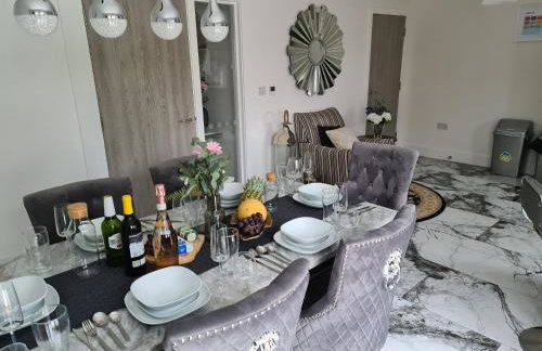 SAV 5 Bed Luxury House Leicestershire - Photo 21