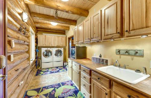 Secluded Angel Fire Retreat Deck and Stunning View! - Foto 13