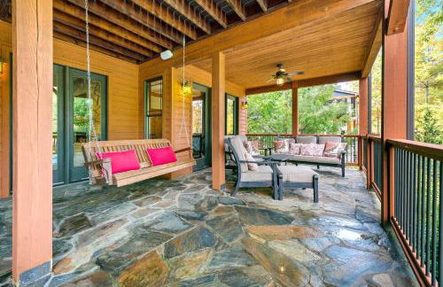 Lakefront Retreat Luxury Home with Private Dock - Photo 47