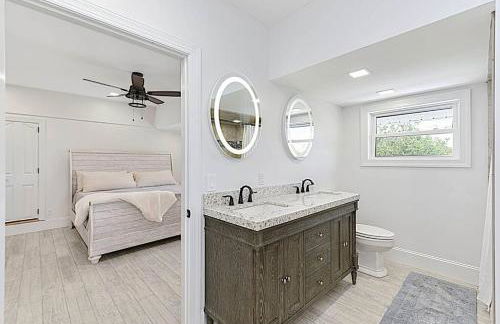 Shipwrecked on Shell Hill 2 Waterfront Houses - Foto 55