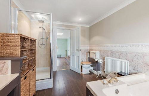 Home with Natural Mineral Spring Water near Stamford - Foto 51