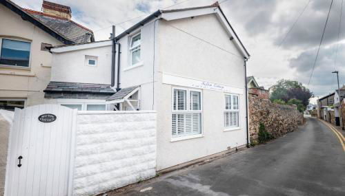 Sefton Cottage - Photo 4