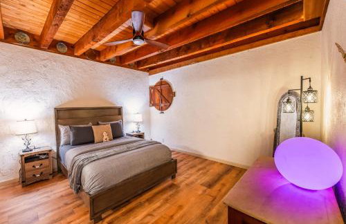 Myrinn-Hobbit Cottage on the Creek Storybook Stay - Foto 22