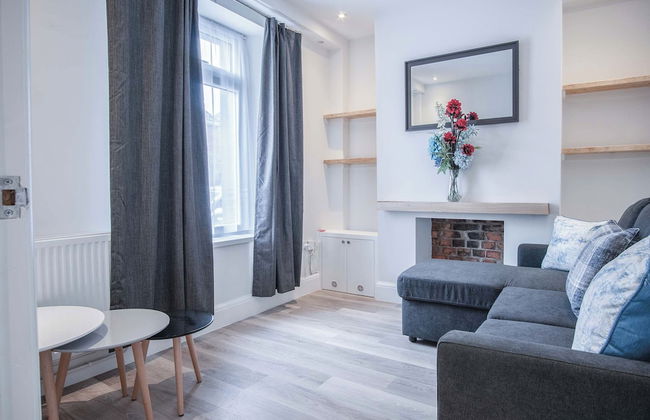 Fleet Street - 2 Bedroom - Swansea - Photo 22