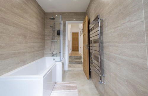 A spacious and modern 4Bedroom house - Foto 23