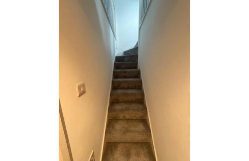 Spacious 2-Bed - Hospital & City Nearby Parking Pet Friendly - Foto 7