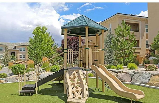 New Stylish 1BR Apt With Heated Pool Gym Yoga Studio - Foto 34