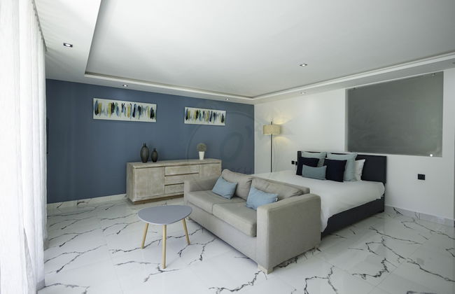 O'Beach Boutique Studios - Photo 26