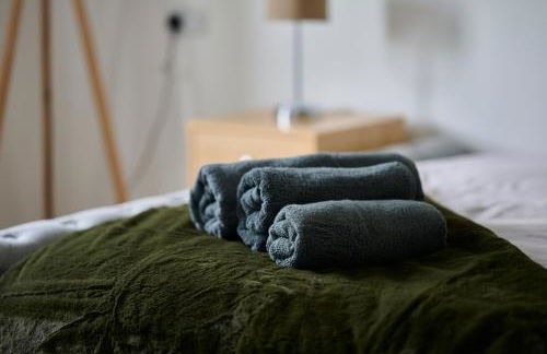 Cherish Stays spacious & amazing 3 Bed House in Hayes & Heathrow - Foto 30