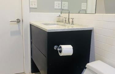 Boston Harbor views Modern north end condo FREE PARKING! - Foto 19