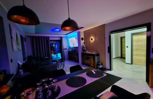 Villa Joy with Pool,Jacuzzi,E Auto Station - Foto 21