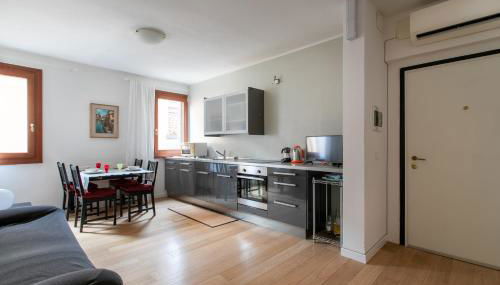 Venice Lance with Lift, 2 minutes walk from the train station - Foto 1