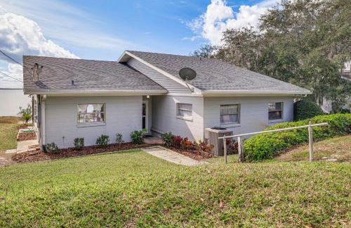 Water Access and Beach Area Crooked Lake Escape - Foto 26