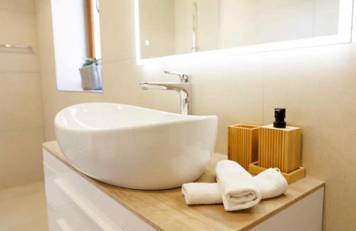 Villa del Lago with heated pool - Foto 35