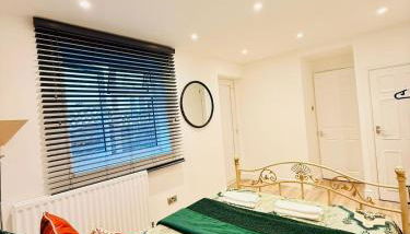 Cozystays Refurbed Modern Apartment Private Garden Free Parking - Foto 3