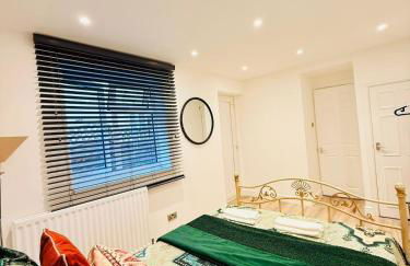 Cozystays Refurbed Modern Apartment Private Garden Free Parking - Foto 3