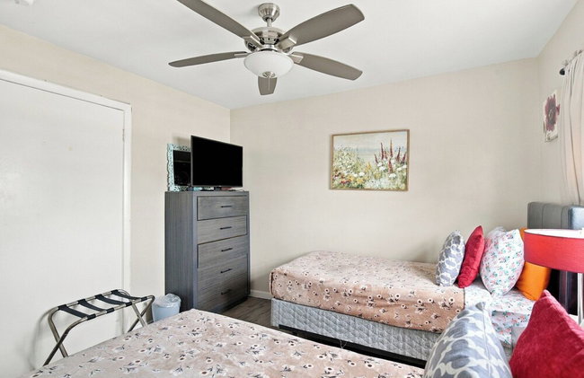 2 Bedroom 2Bath Deluxe Apt with Patio - Foto 7