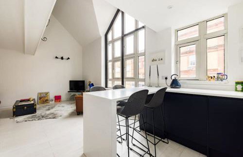 Stylish 2-Bed Loft Apartment with Terrace 2 min walk to Fulham Tube Station - Foto 11