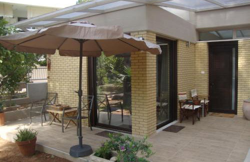 Amazing Garden House - Photo 8