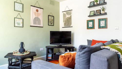 #08 Stylish Solihull Stay Sleeps 4 BHX NEC 10 mins - Free Parking - perfect for contractors and families - Foto 3