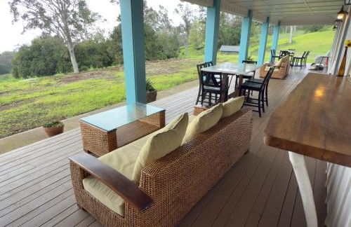 Luxury Oceanview Estate - Photo 38